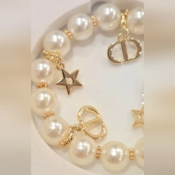 Dior Beauty Bracelet with 5 Removable Mini Charms - Picture 4 of 13